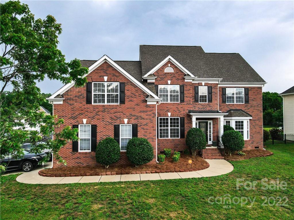 6041 The Meadows Lane Harrisburg NC 28075