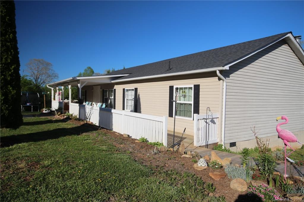 206 Mckinney Pointe Drive Etowah NC 28729