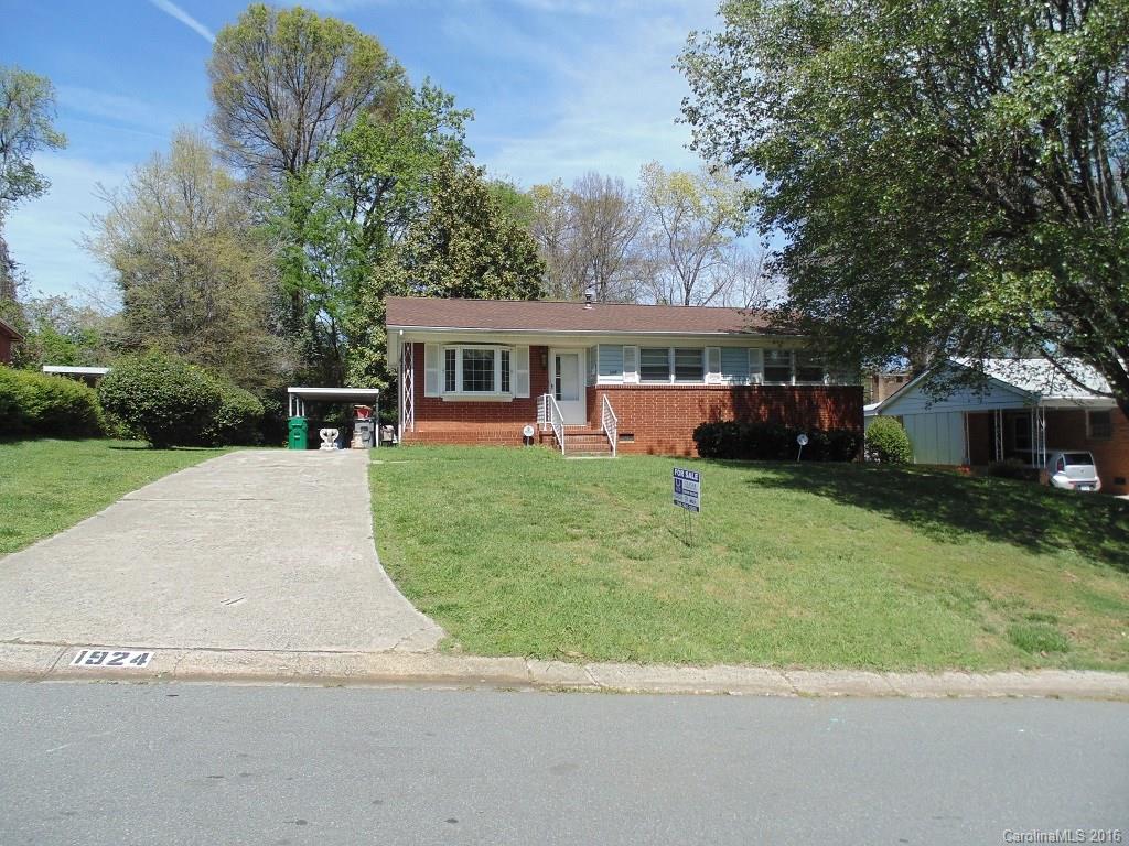 1924 Trentwood Place Charlotte NC 28216