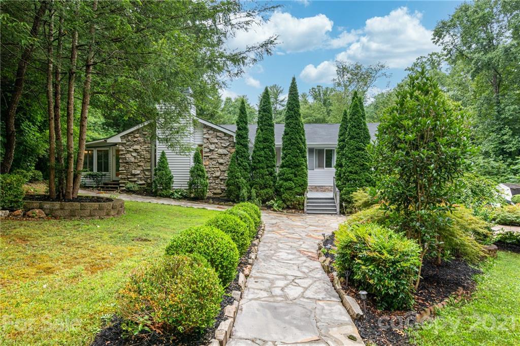 11 Canterbury Drive Arden NC 28704