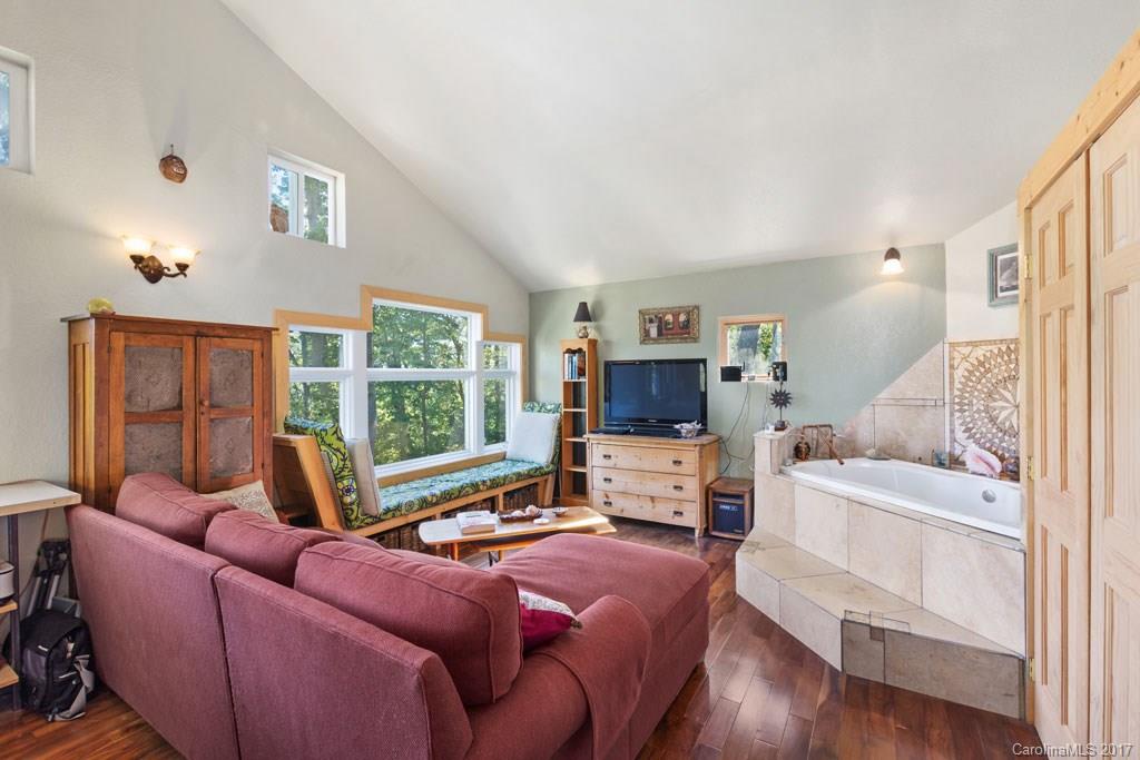 125 Watch Knob Lane Swannanoa NC 28778