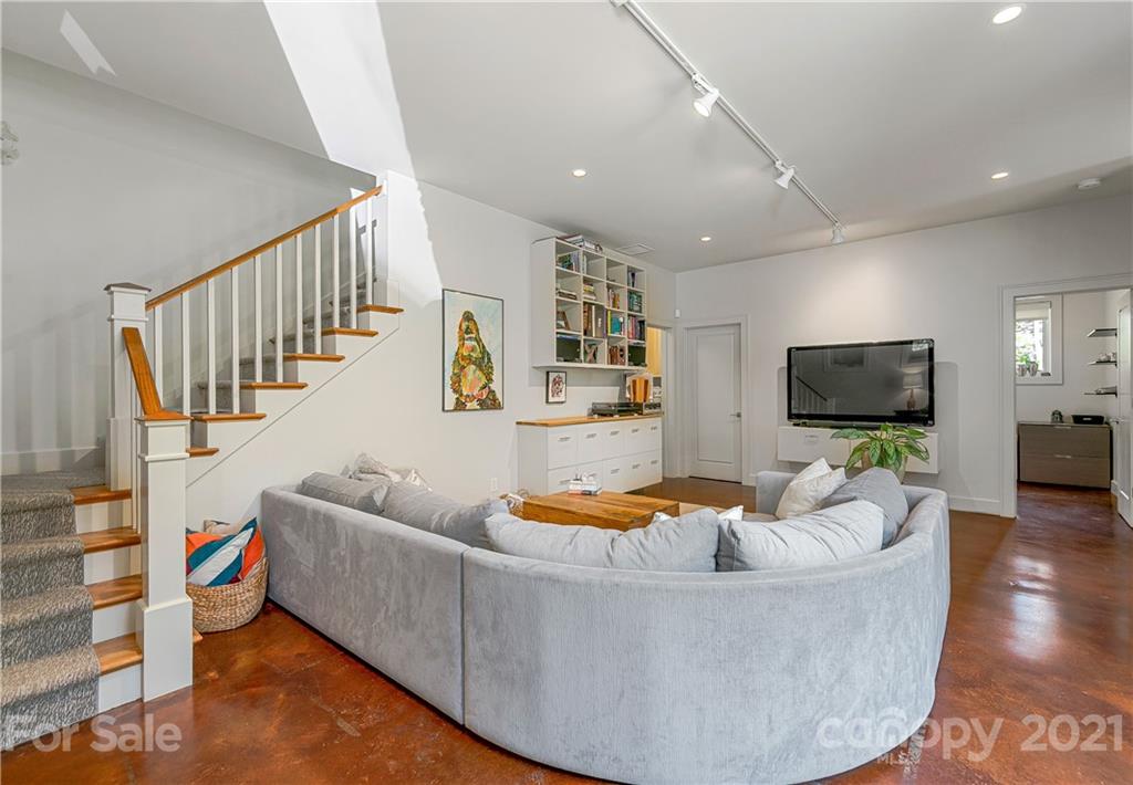 273 Kimberly Avenue Asheville NC 28804