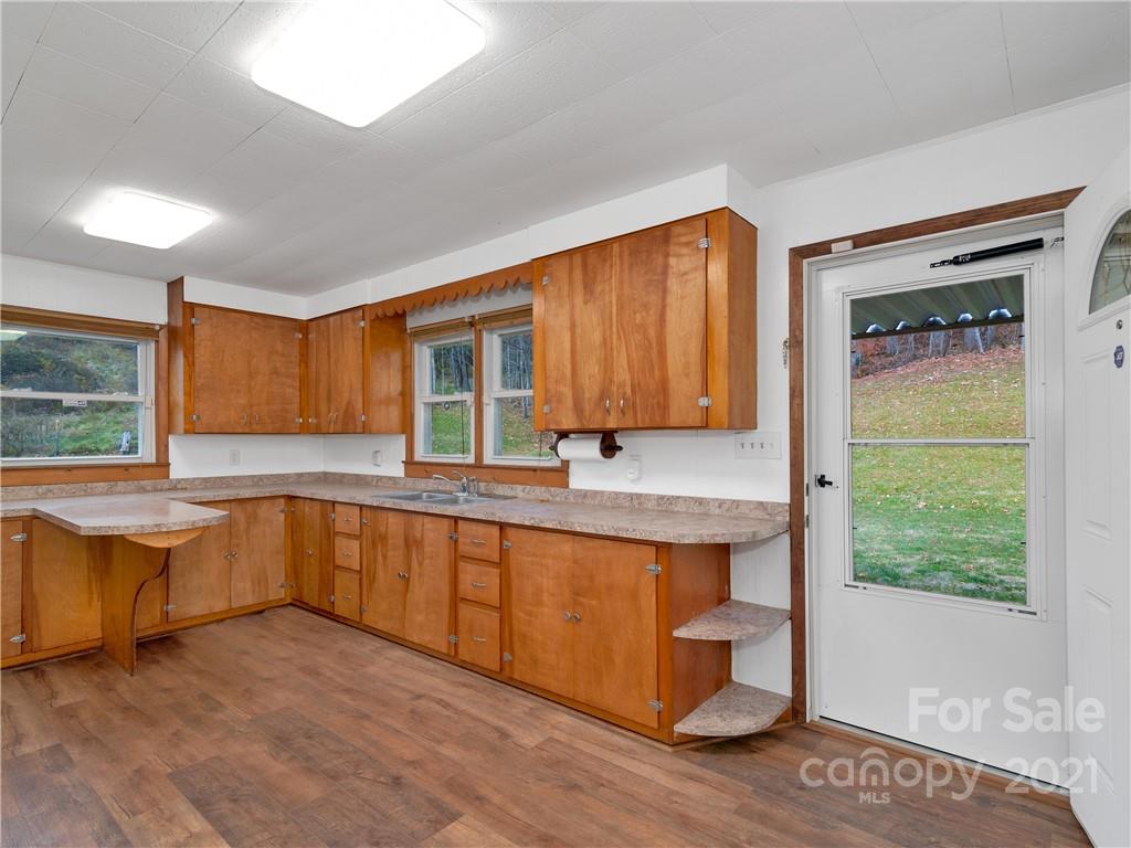 145 Johns Creek Road Canton NC 28716