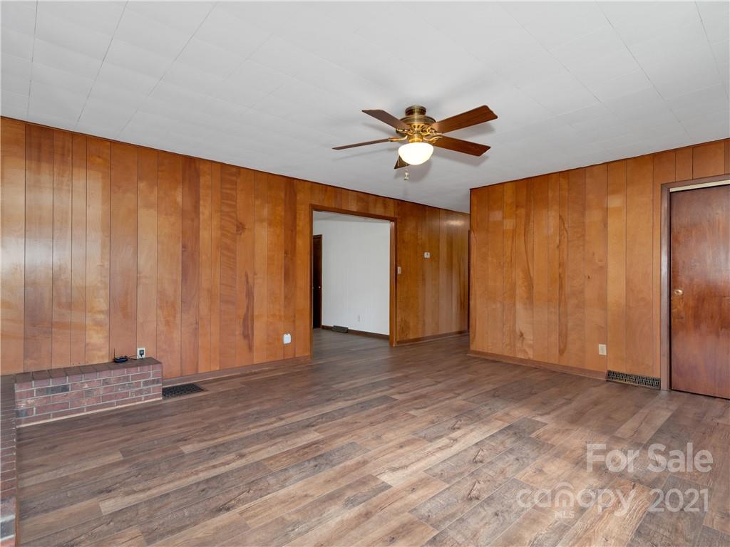 145 Johns Creek Road Canton NC 28716
