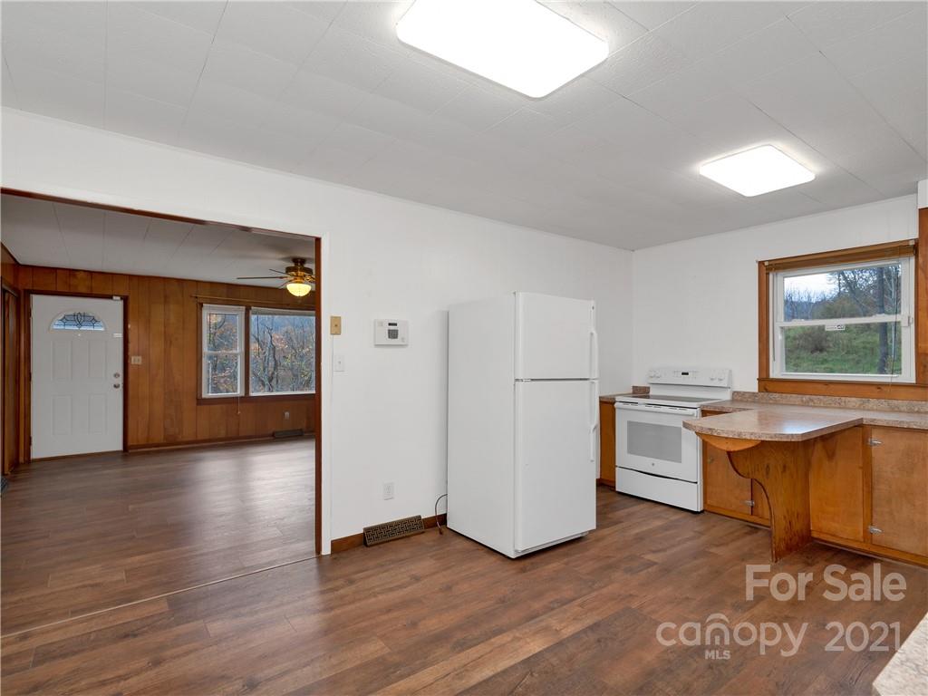 145 Johns Creek Road Canton NC 28716