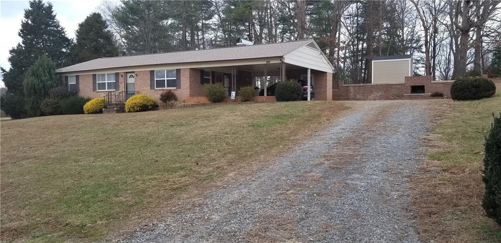 1702 Oakmont Drive Lenoir NC 28645
