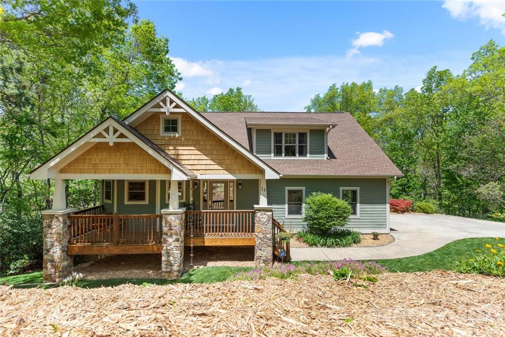 15 Nuthatch Court Fairview NC 28730