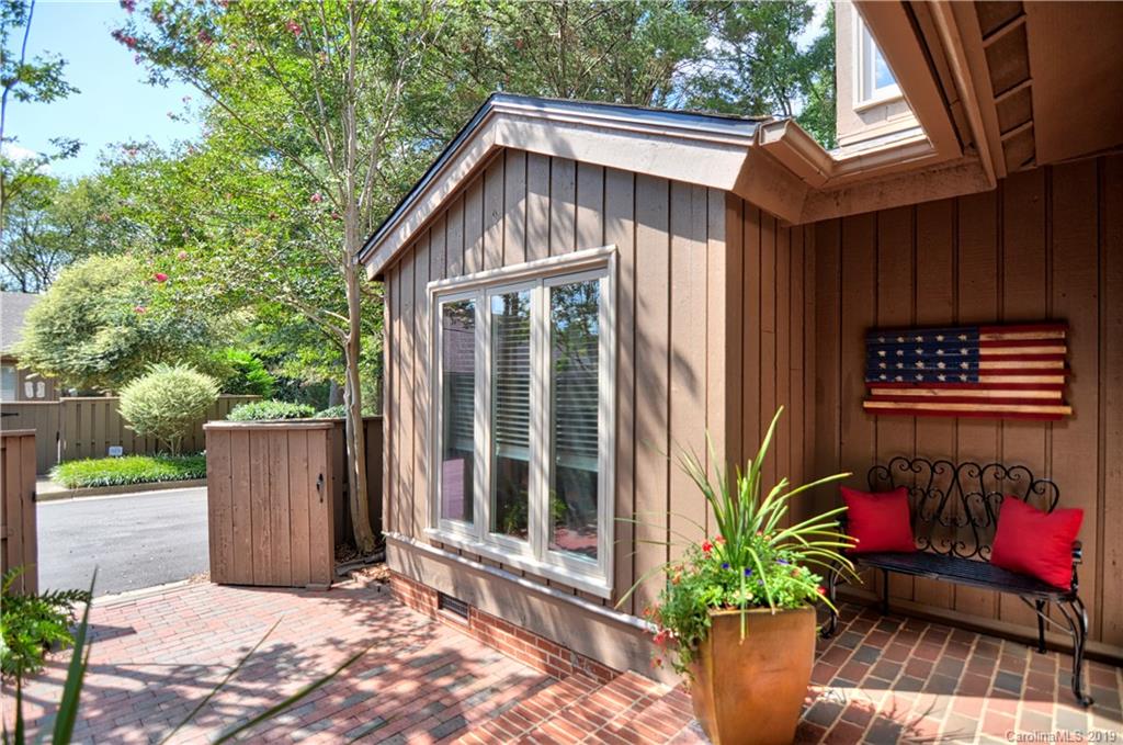 5114 Dunes Court Charlotte NC 28226