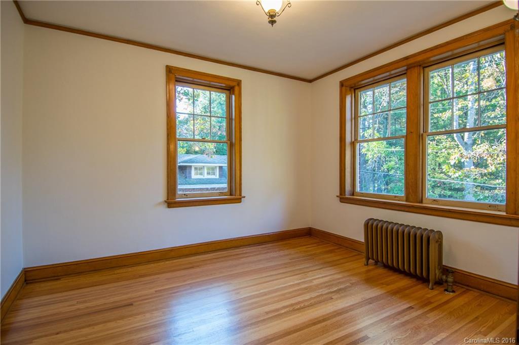 5 White Oak Road Asheville NC 28803