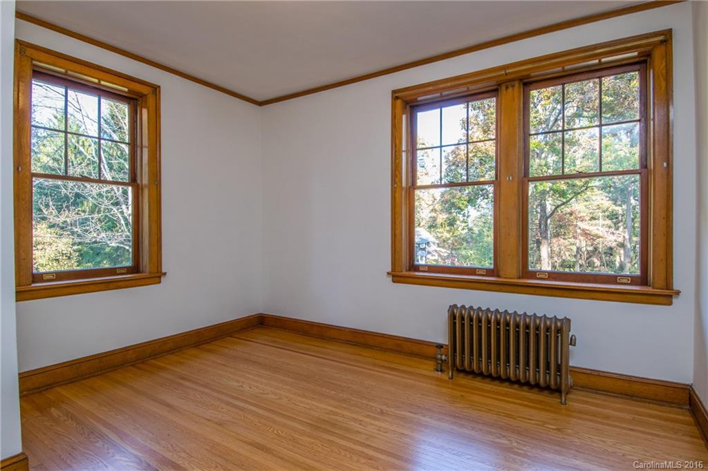5 White Oak Road Asheville NC 28803