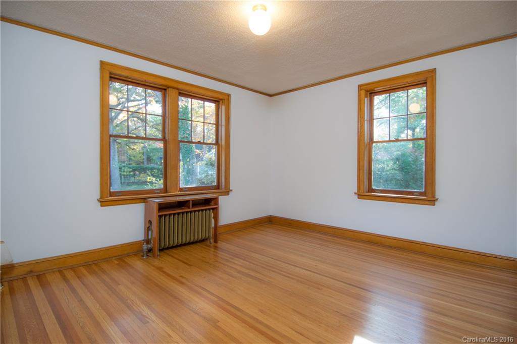 5 White Oak Road Asheville NC 28803