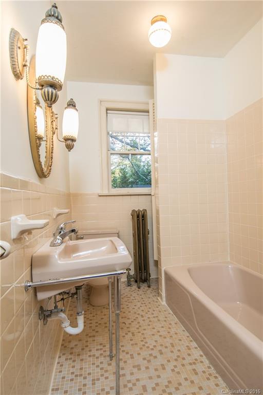 5 White Oak Road Asheville NC 28803