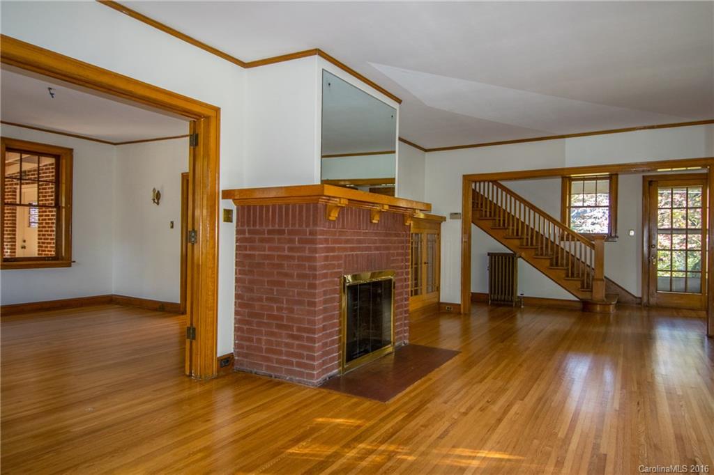 5 White Oak Road Asheville NC 28803