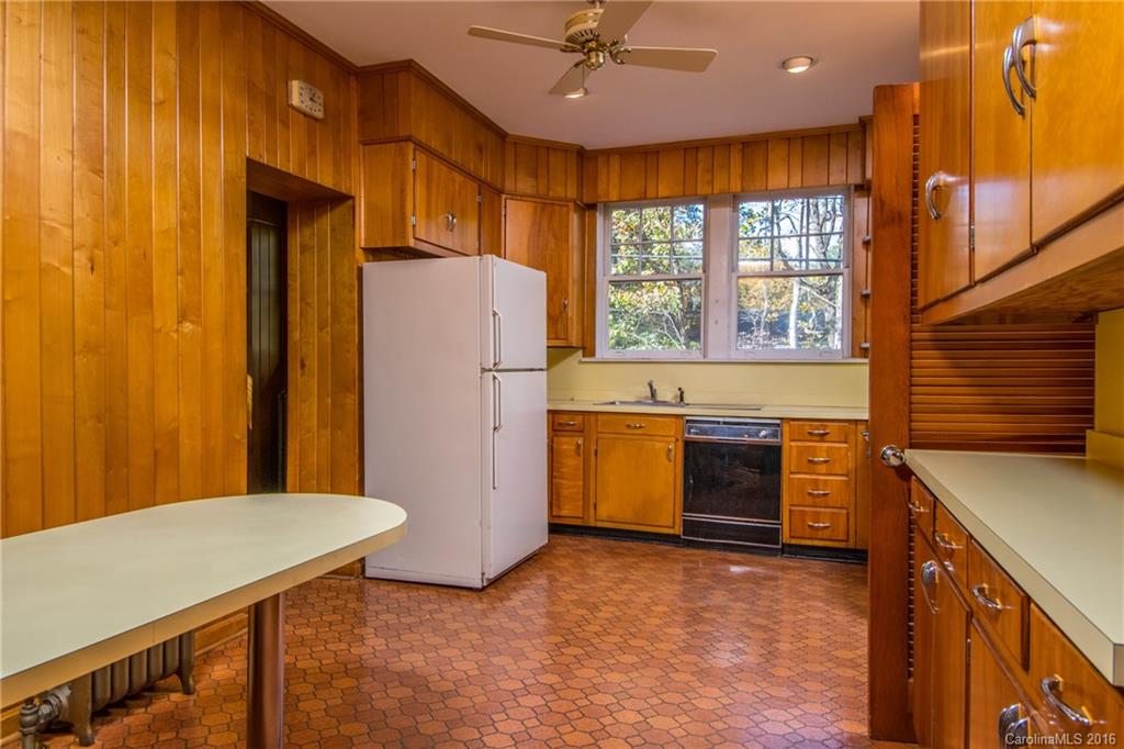 5 White Oak Road Asheville NC 28803