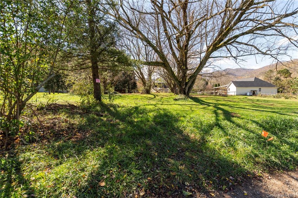 25 Connie Davis Road Candler NC 28715