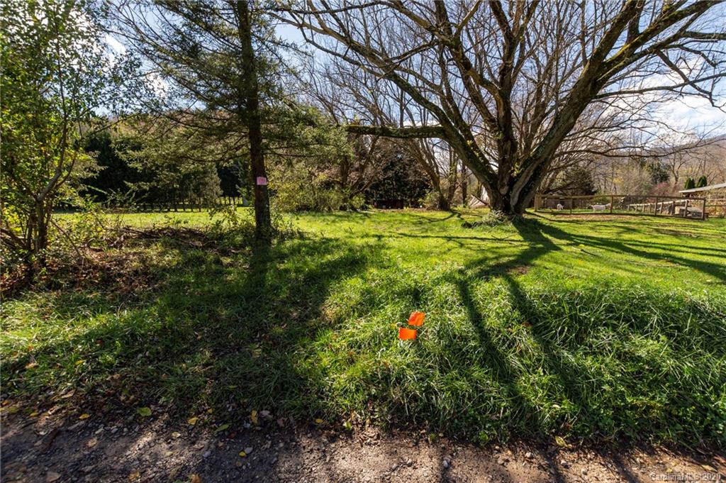 25 Connie Davis Road Candler NC 28715