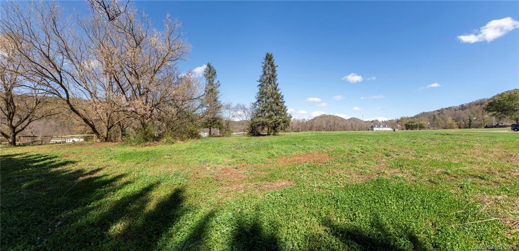 25 Connie Davis Road Candler NC 28715