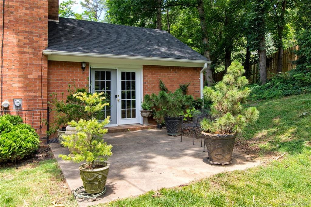 122 Wembley Road Asheville NC 28804