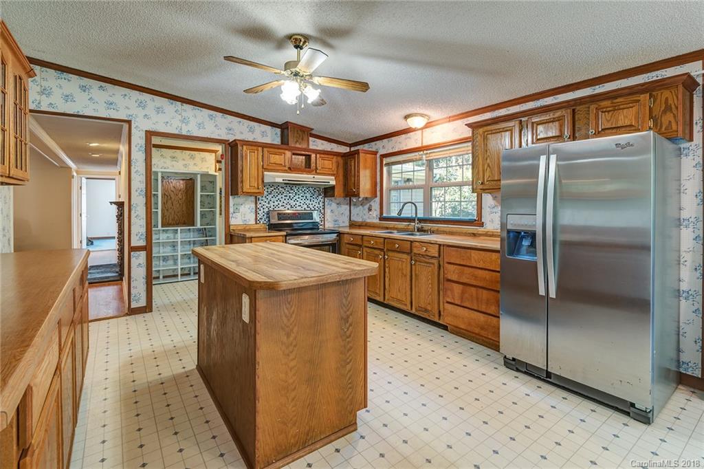 23 Star Road Marshall NC 28753