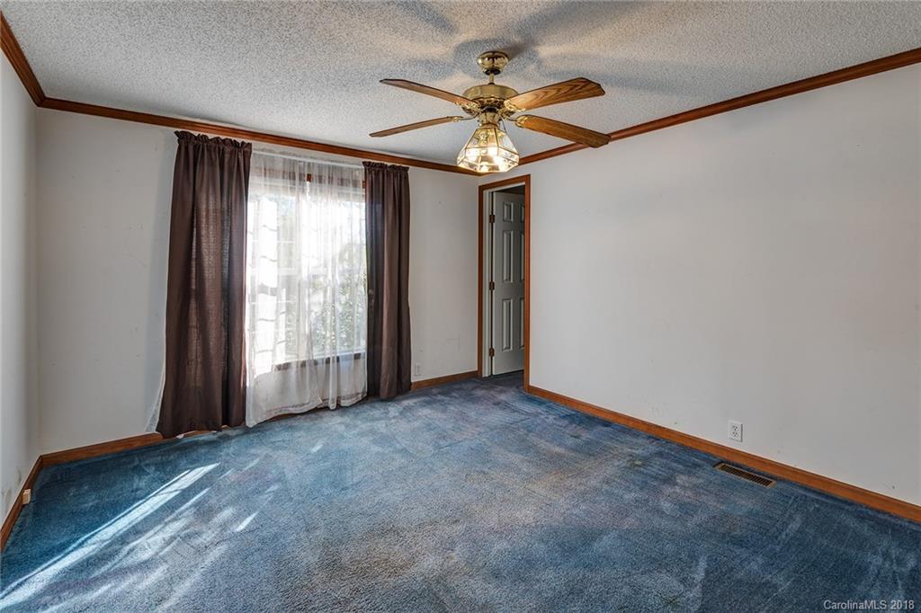 23 Star Road Marshall NC 28753
