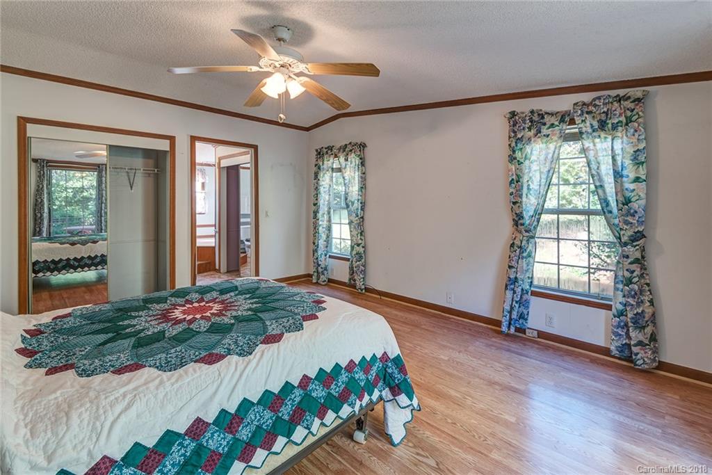 23 Star Road Marshall NC 28753