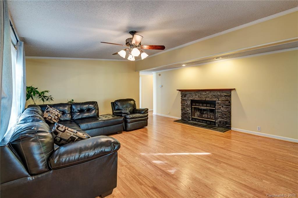 23 Star Road Marshall NC 28753