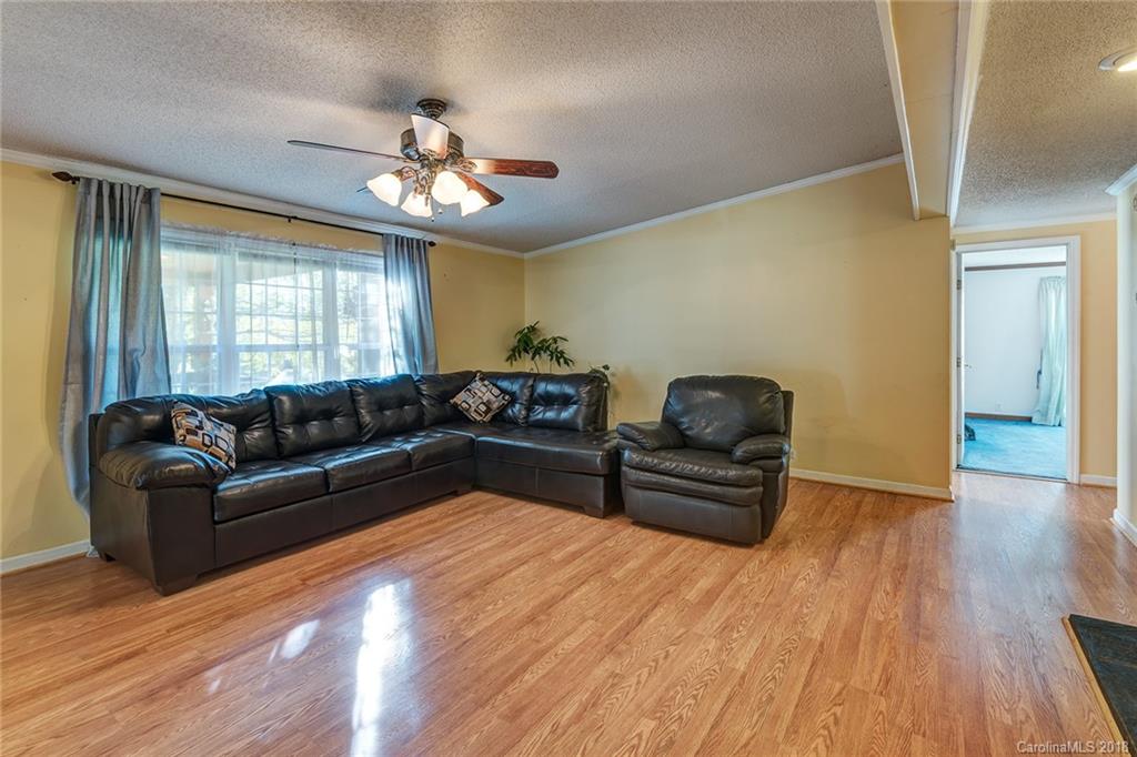 23 Star Road Marshall NC 28753