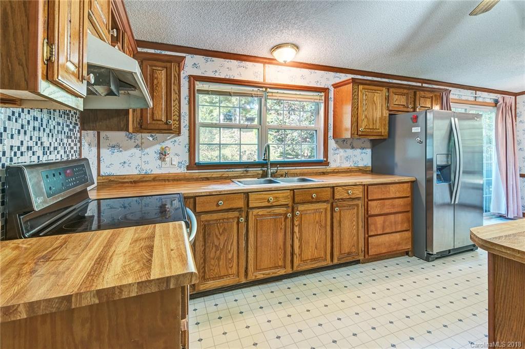 23 Star Road Marshall NC 28753