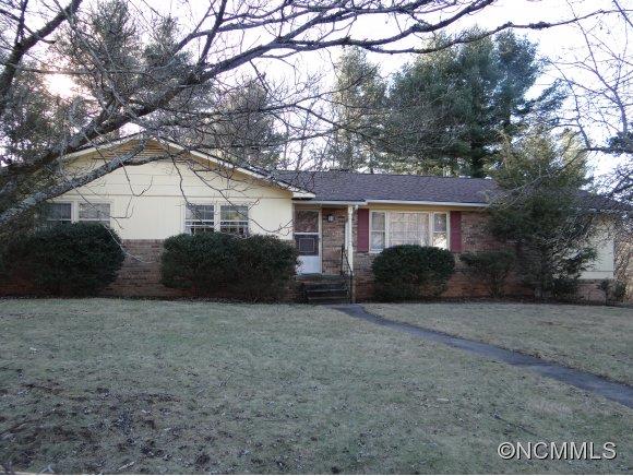 7 Holly Hill Court Asheville NC 28806