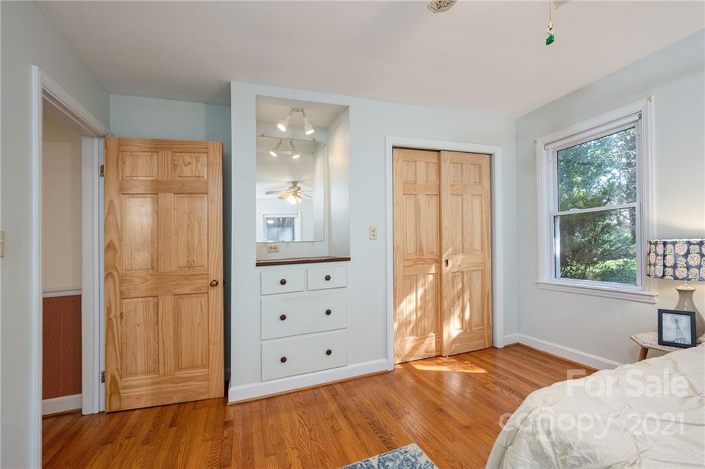 2 Oak Ridge Road Asheville NC 28805