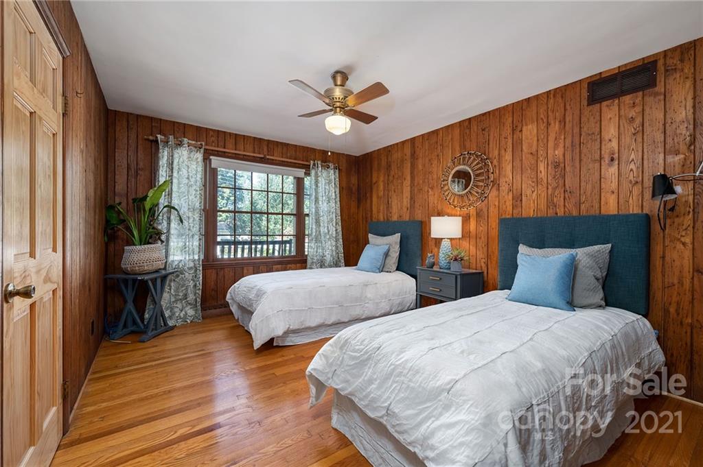 2 Oak Ridge Road Asheville NC 28805