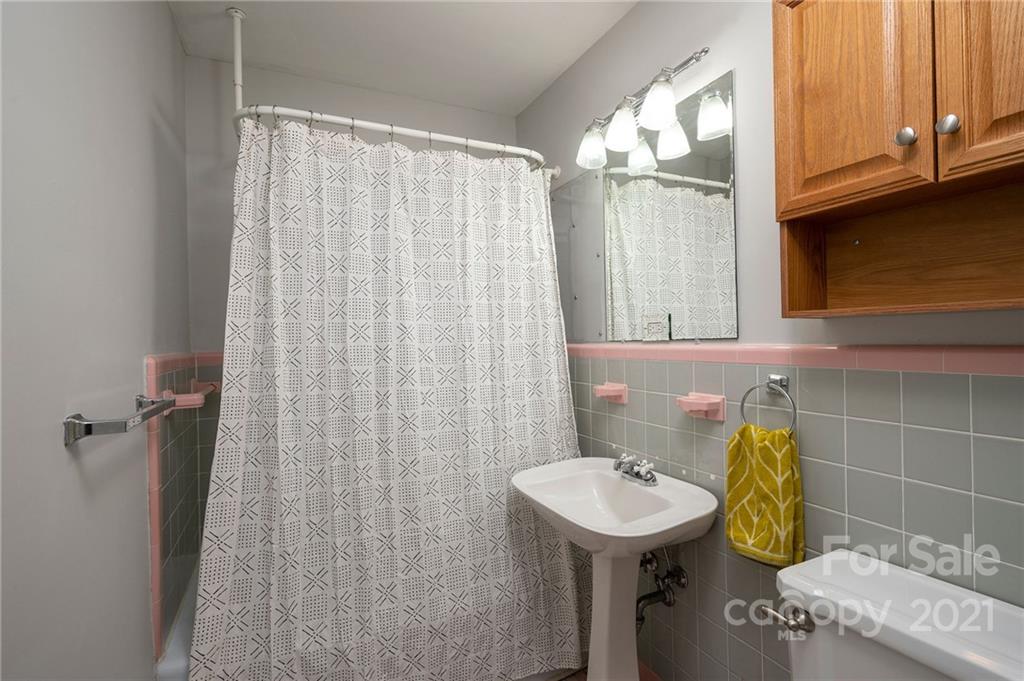 2 Oak Ridge Road Asheville NC 28805