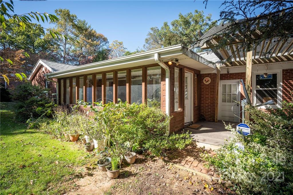 2 Oak Ridge Road Asheville NC 28805