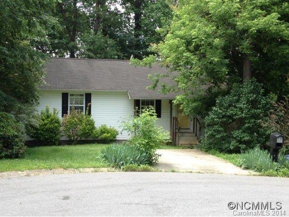 32 King Arthur Place Asheville NC 28806