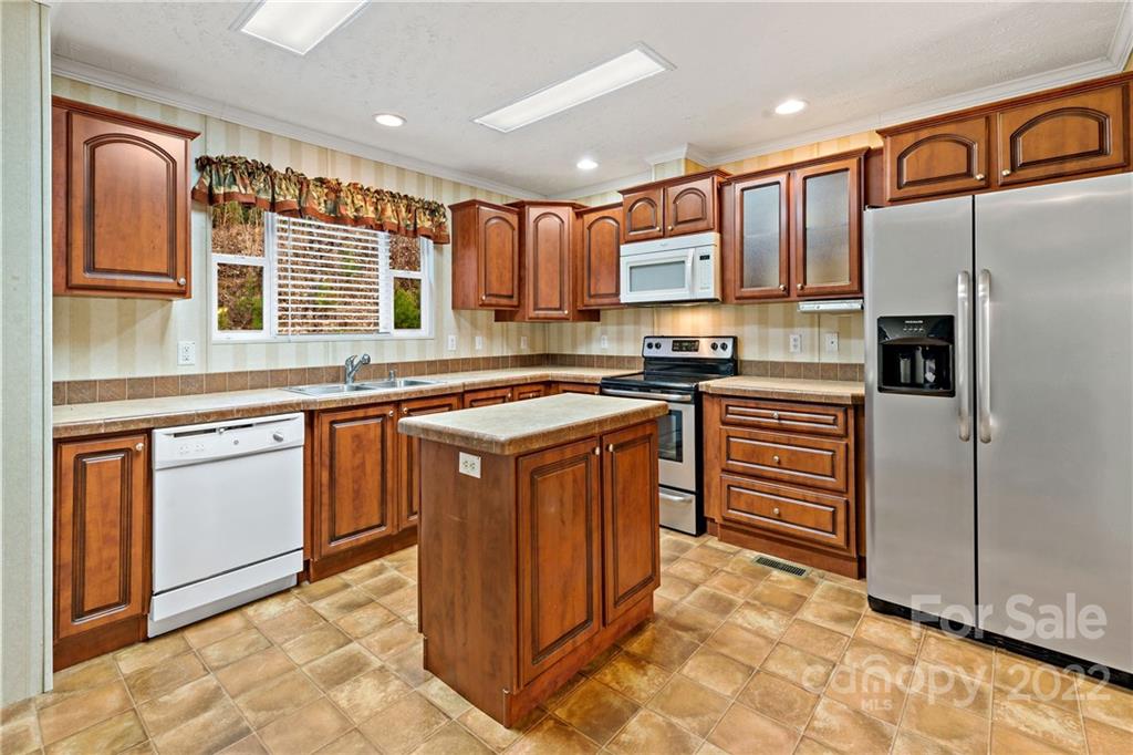 102 Flatlander Drive Old Fort NC 28762