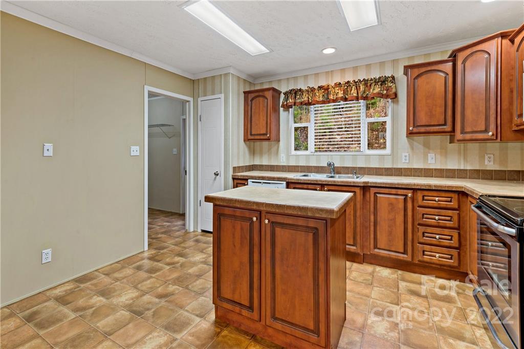 102 Flatlander Drive Old Fort NC 28762