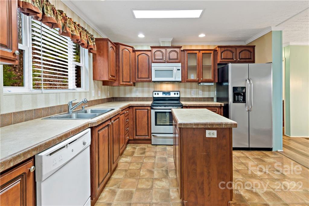 102 Flatlander Drive Old Fort NC 28762