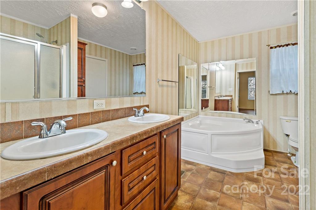 102 Flatlander Drive Old Fort NC 28762