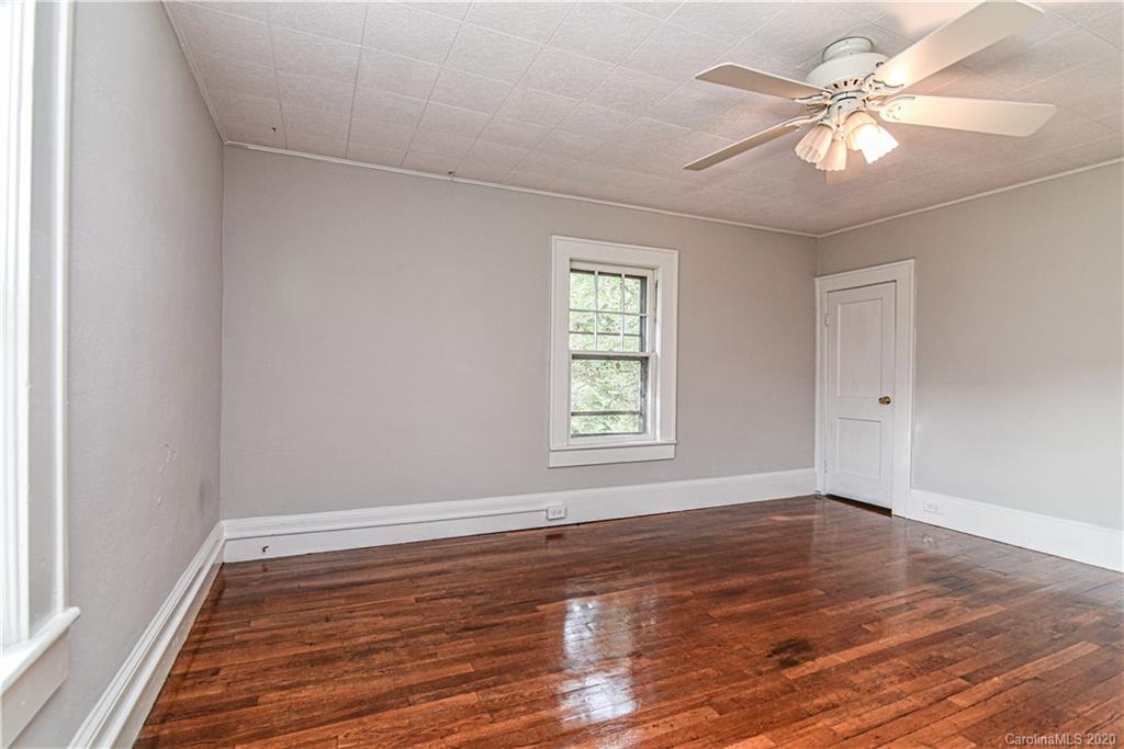 17 Baker Avenue Asheville NC 28806