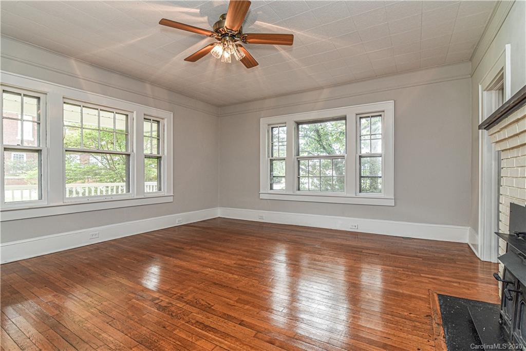 17 Baker Avenue Asheville NC 28806