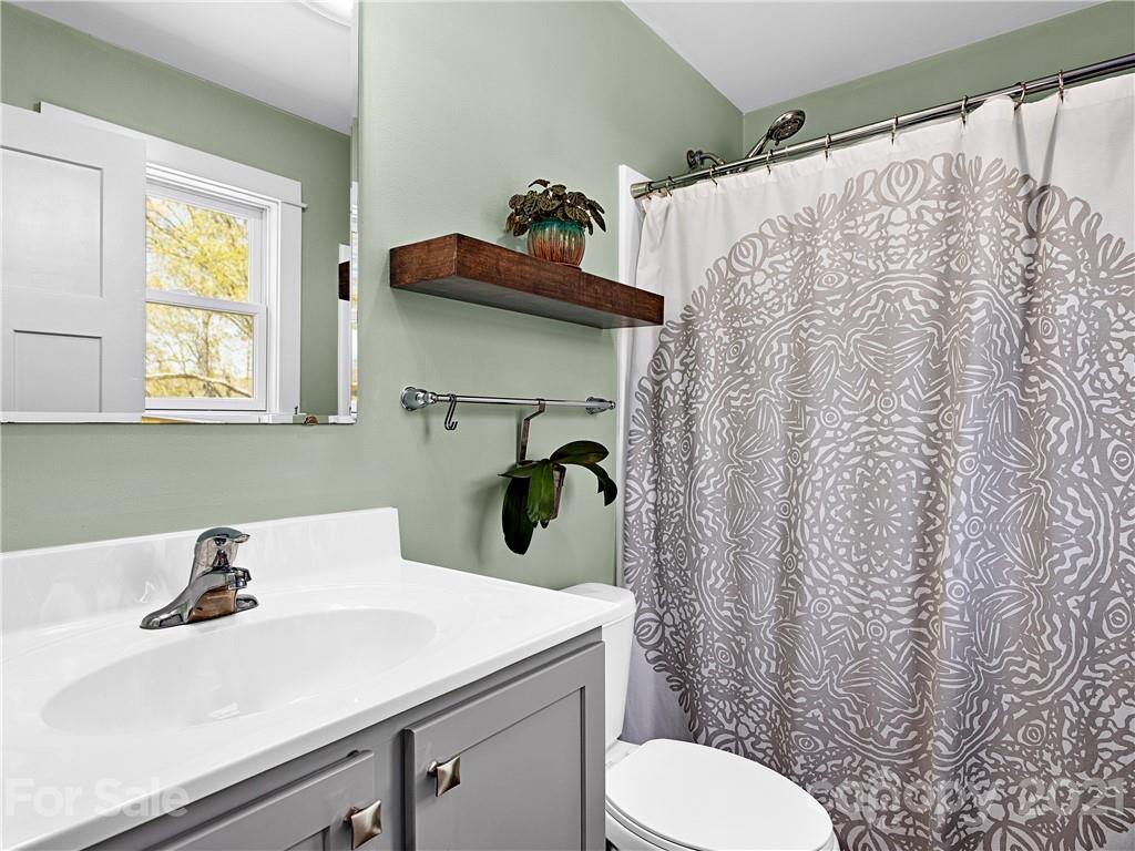 132 Peaceful View Drive Fairview NC 28730