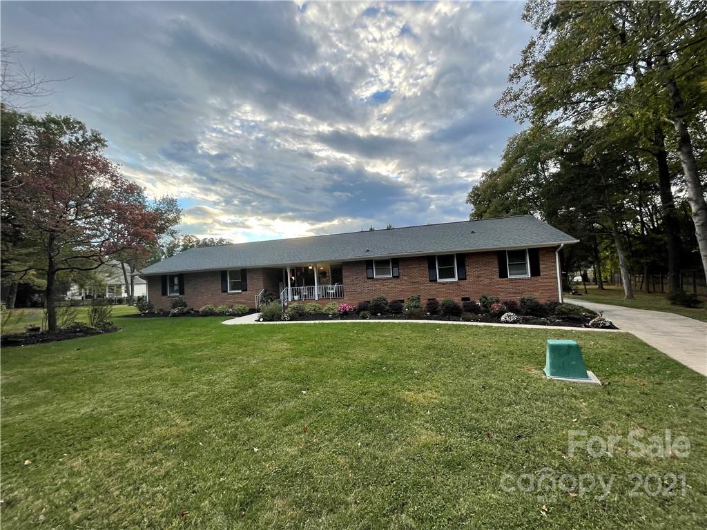 4001 Five Oaks Court Mint Hill NC 28227