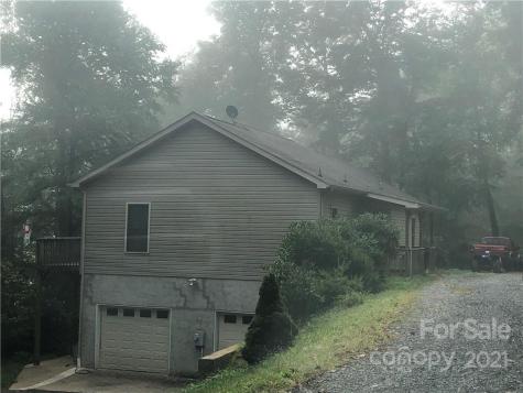 1043 Great Oak Drive Canton NC 28716