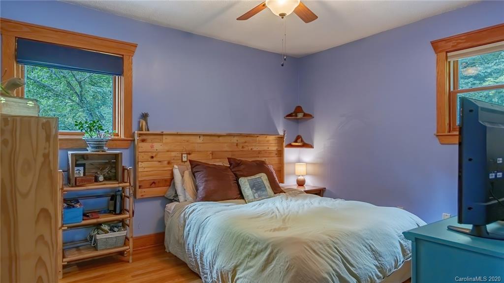 40 Governors View Road Asheville NC 28805