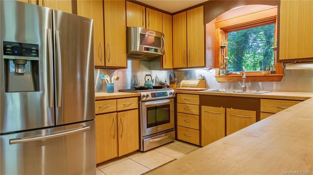 40 Governors View Road Asheville NC 28805