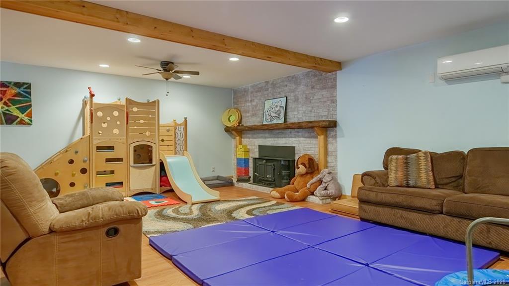 40 Governors View Road Asheville NC 28805