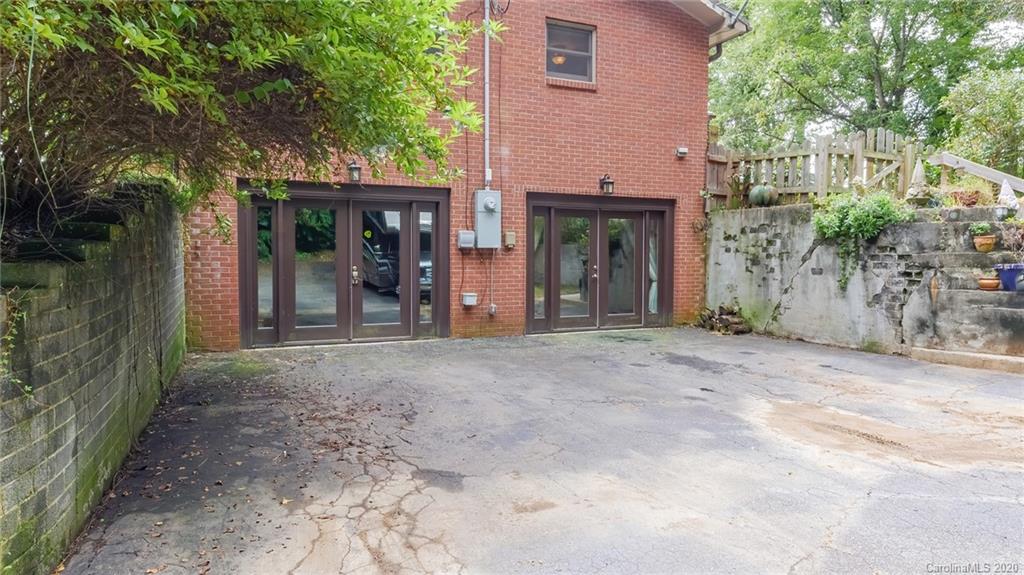 40 Governors View Road Asheville NC 28805