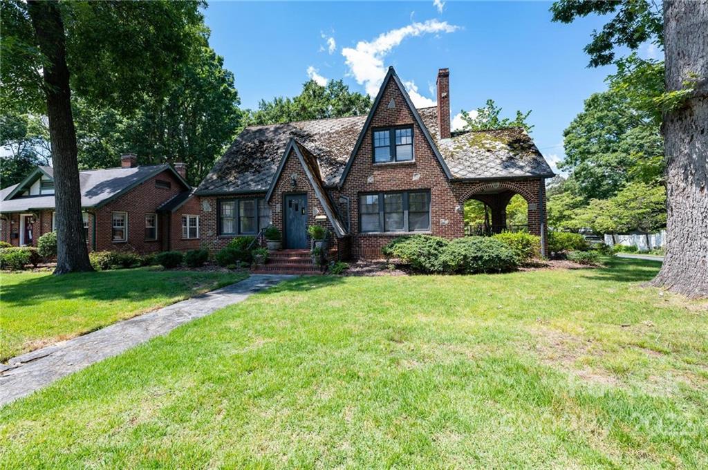 367 8th Street NW Hickory NC 28601