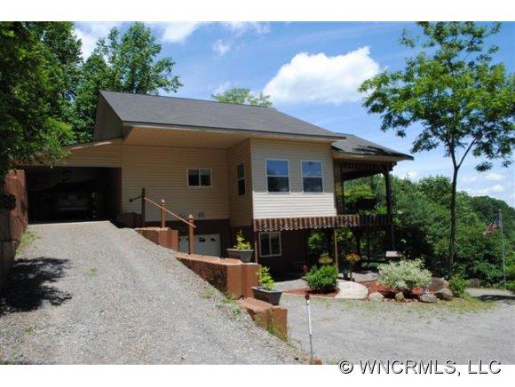 1353 Red Maple Drive Waynesville NC 28785
