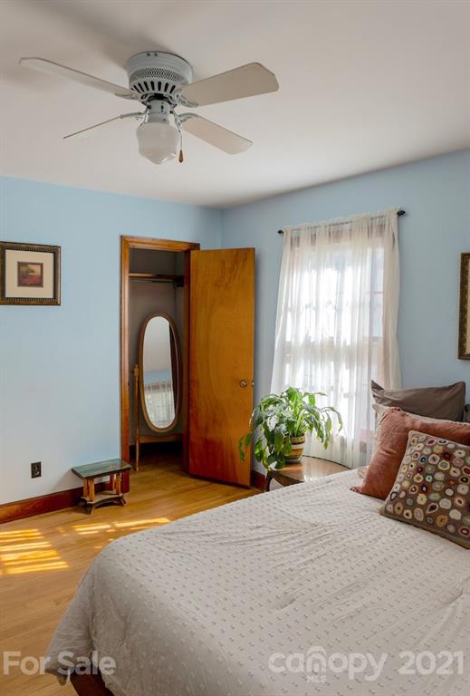 69 Bear Creek Road Asheville NC 28806